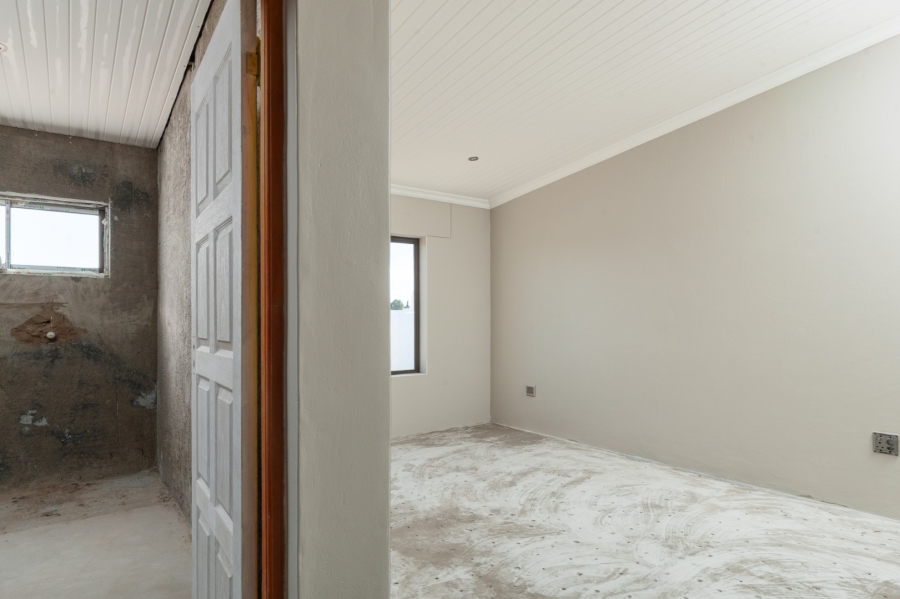 2 Bedroom Property for Sale in Laaiplek Western Cape